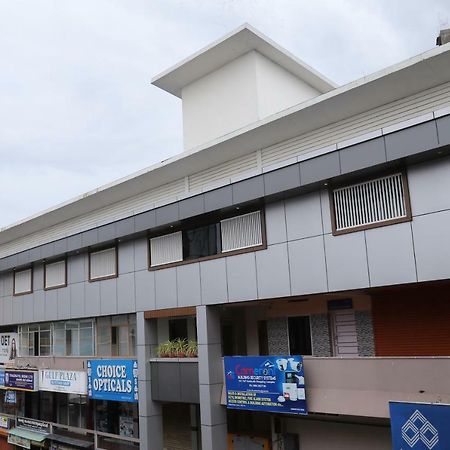 Kodavath Regency Alwaye Esterno foto